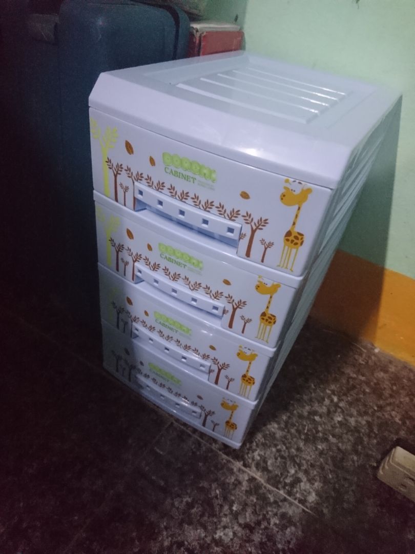 nói chung cũng được dùng đựng thuốc các vật dụng nhỏ, viết, bút chì, điện thoại, ok