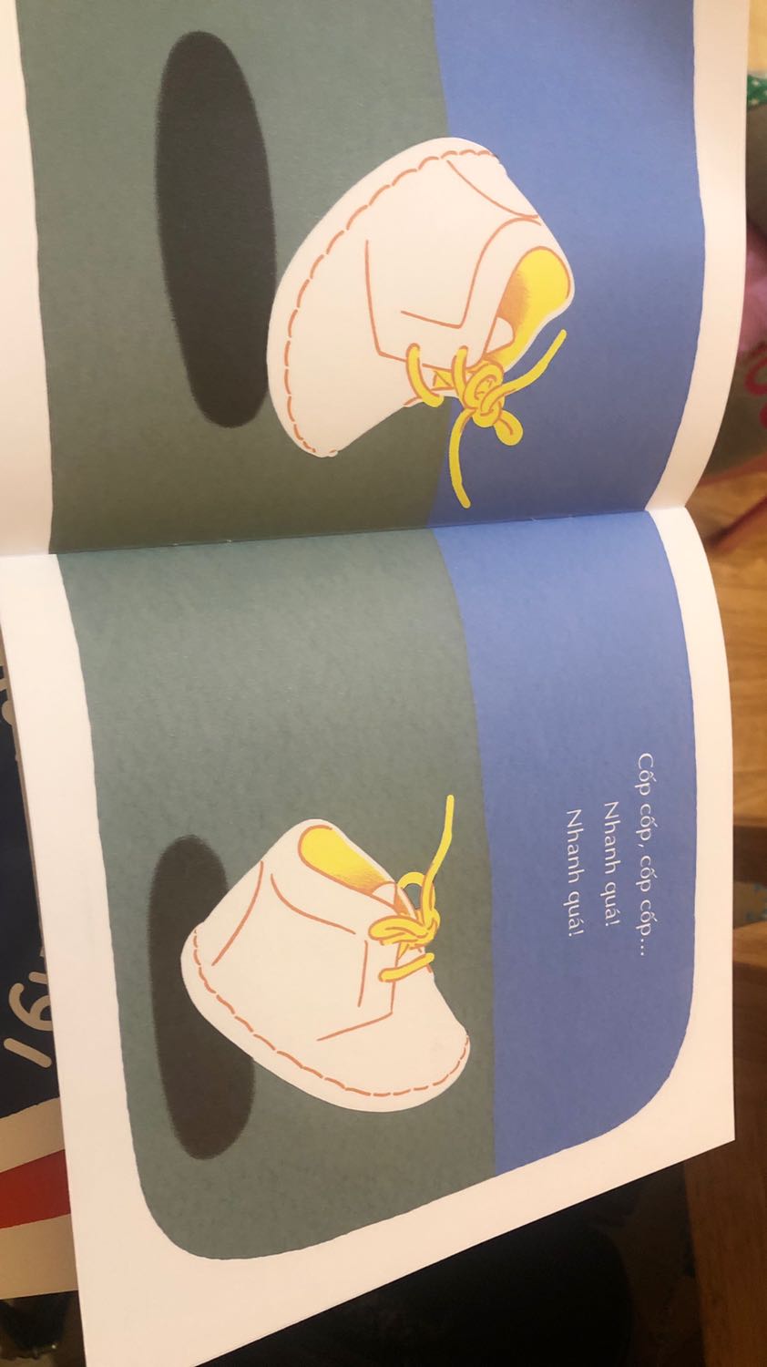 Nội dung khá đơn giản nên mỗi lần đọc sách mình phải sáng tạo thêm để tận dụng chứ nếu đọc theo nội dung sách viết thì khá nhàm chán