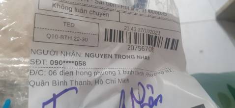 Bàn phím và chuột không dây, nhưng thiếu USB nên không dùng được