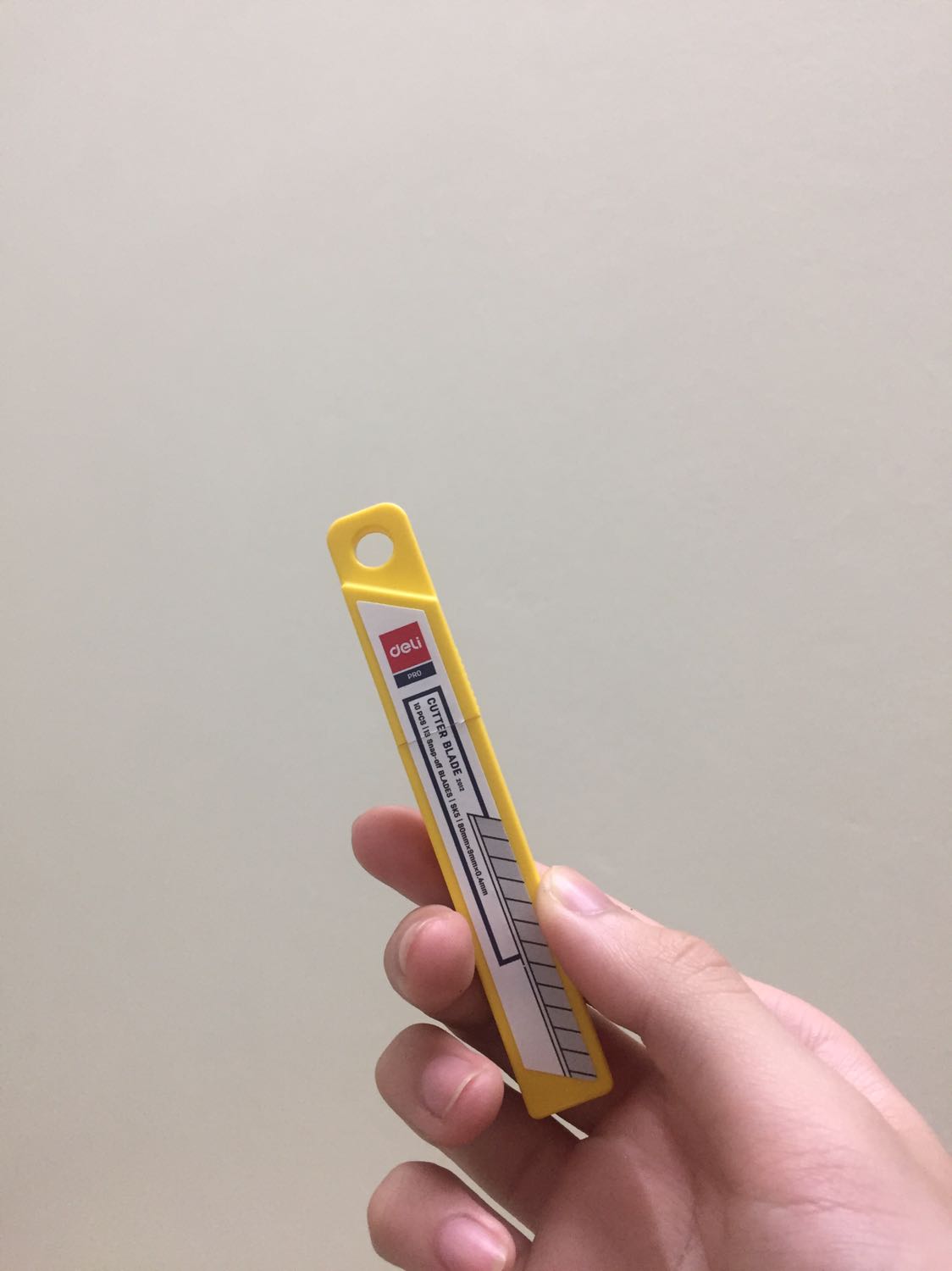 Sản phẩm giống hình 
Còn tem_mới
Giá rẻ
Giao nhanh 
Mua ở deli nên yên tâm lắm ạ!!!!!