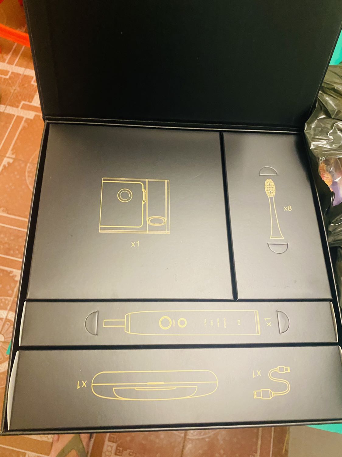 Quá ưng ý luôn cứ nghĩ 5 ngày mới nhận được mà không ngờ là sau 2 ngày đã về tay rồi