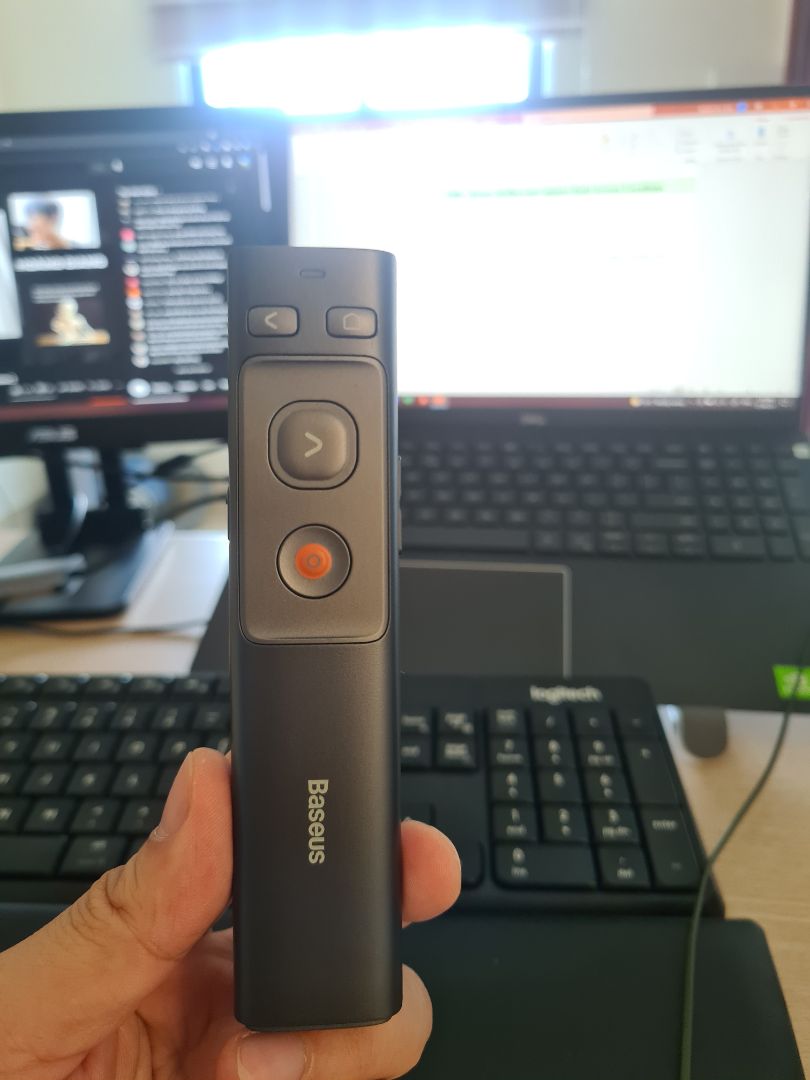 mới cầm hàng, thấy ổn so với giá. các tính năng nút bấm mng nên mò 1 tí để quen, chức năng đủ, nhưng cần đọc kĩ trong h.dẫn sử dụng để dùng.