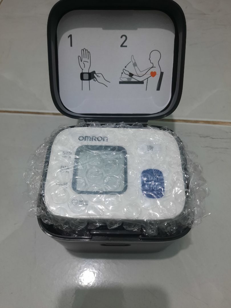 Hàng chính hãng, chất lượng và có bảo hành, dễ sử dụng dành cho người lớn tuổi. nhưng giao hàng sớm hơn thời gian dự kiến nên không chủ động để nhận hàng gây khó khăn trong công việc. không hài lòng về giao hàng lắm.