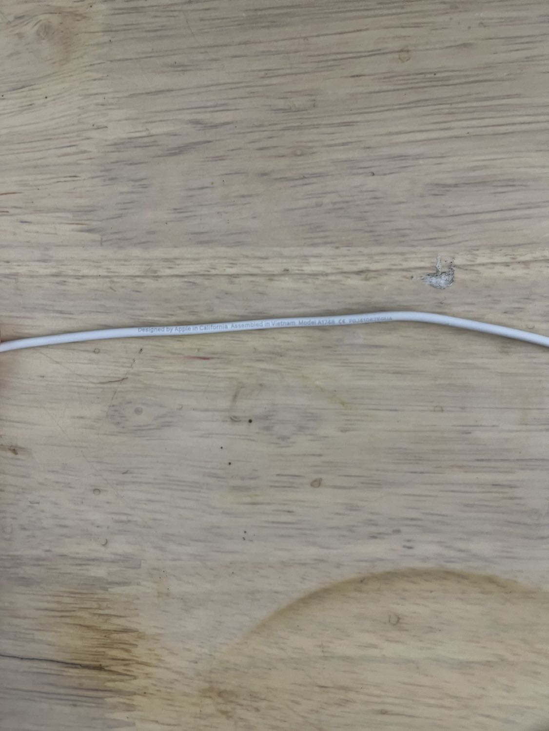 Uầy, tai nghe chính hãng đỉnh thực sự , trước toàn mua mấy cái tai chưa tới 200 nghe không hay lại còn hay hỏng , khuyến khích nên mua nhé mọi người. 
5 sao cho tiki không có nhưng :>>>