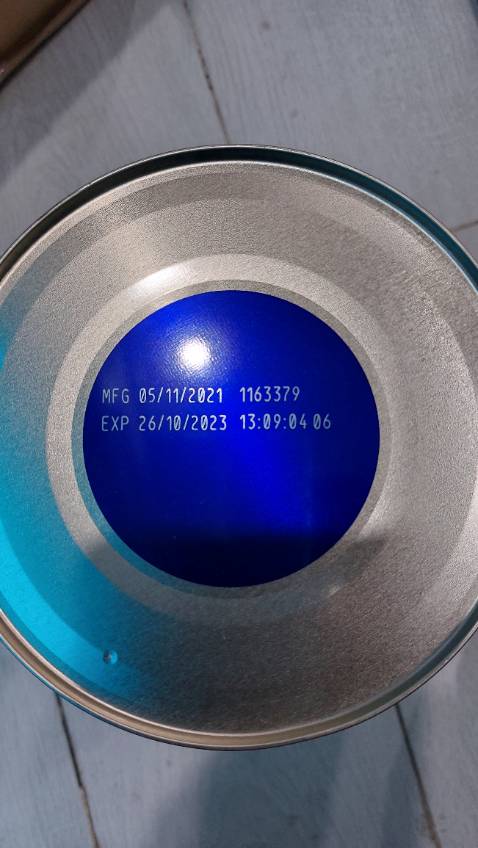 Đóng gói không kỹ, hơi bất ngờ khi mua hàng trên tiki mà gặp tình huống này. Hạn sử dụng thì còn 1 năm.