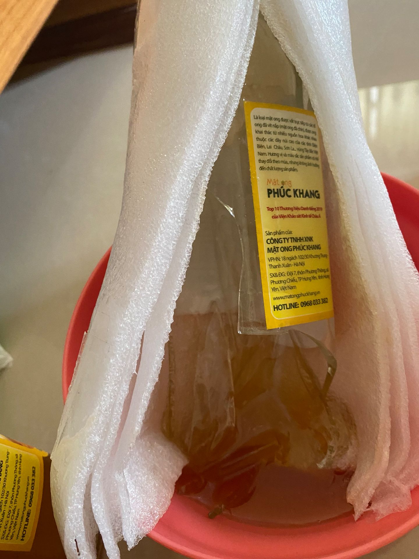 mua 5 chai, bể nát 2 chai