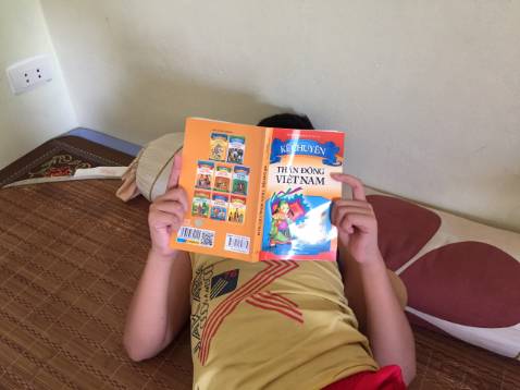 Sách in rất đẹp, các bạn nhỏ rất thích, cầm bìa sách đã muốn đọc nó.
Nội dung bên trong thì khỏi phải bàn rồi, ko chỉ dành cho các bạn nhỏ, mà ngay cả người lớn đọc cũng rất tuyệt!