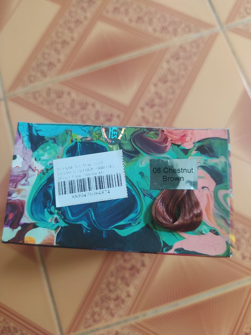 Màu lên đúng như mô tả. Mình chọn số 8 - nâu hạt dẻ lên ưng bụng lắm Màu lên đúng như mô tả. Mình chọn số 8 - nâu hạt dẻ lên ưng bụng lắm