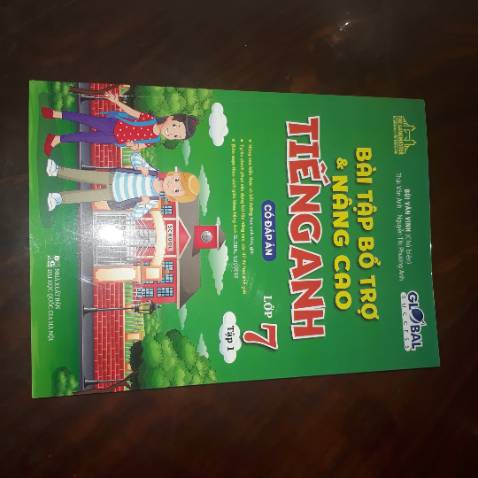 Sách in đẹp, đúng nội dung trong sách giáo khoa