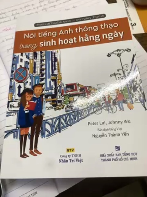 Sách nội dung đỉnh, hay, công nhận NXB Nhân Trí Việt có nhiều đầu sách hay thật sự. Sách rất có ích nha mọi người. Với lại đợt này phải khen Tiki, giao hàng quá nhanh quá nguy hiểm, tối thứ 7 đặt, sáng thứ 2 giao rồi mặc dù tui ở miền Trung lận. Đỉnh á.