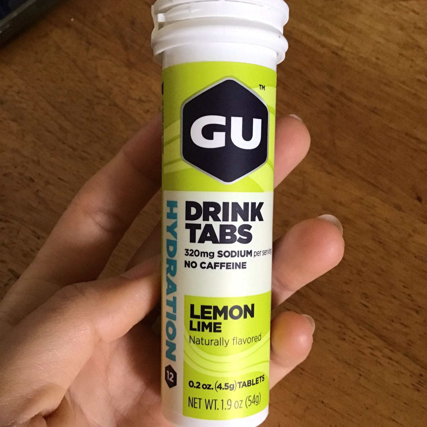 Dễ uống, bổ sung khoáng cần thiết khi vận động ra nhiều mồ hôi nên đỡ mệt.