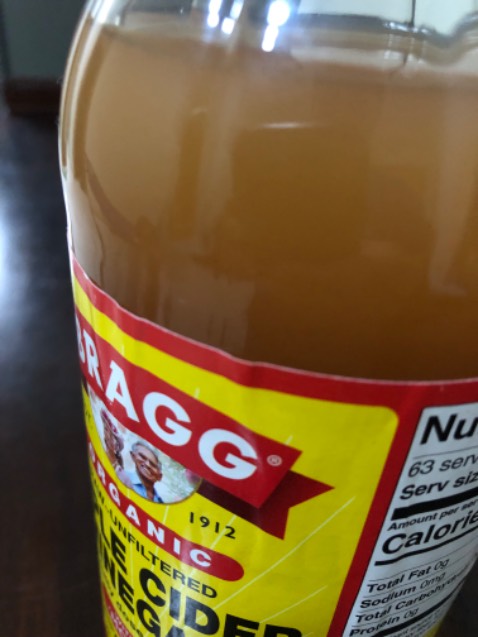 Tem thì bị rộp, dấm cái ko thấy, đục, uống hơi nặng mùi; Shop có bán đồ giả ko, nếu giả thì báo để mình mua chai khác, chứ sp hữu cơ, uống vào cơ thể mà bán kiểu này ko chấp nhận đc. Tiki kiểm lại hàng và nhà cung cấp, dạo này tiki làm ăn chán thật. Khuyến nghị ko mua nha mọi người