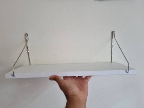 Gỗ rất dày, cầm nặng tay. Shop rất chu đáo khi gởi cả tắt kê, vít và cả đinh 4 chân luôn. Kệ gắn lên tường rất chắc chắn, đẹp. Hàng shop gói rất kĩ Gỗ rất dày, cầm nặng tay. Shop rất chu đáo khi gởi cả tắt kê, vít và cả đinh 4 chân luôn. Kệ gắn lên tường rất chắc chắn, đẹp. Hàng shop gói rất kĩ