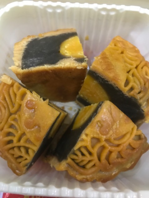 Bánh có hạn đến 17/9. Ăn vị ngọt nhẹ. Hàng giao đóng gói kỹ