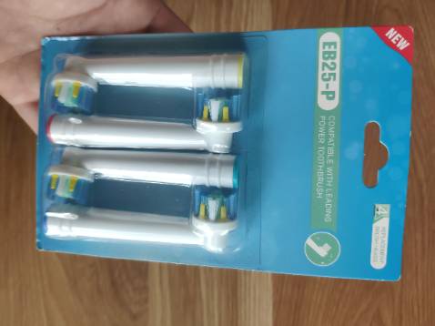 Chuẩn máy Oral B dùng rất thích, cước mềm vừa đủ, giá hợp lý, mình cứ 3 tháng thay 1 lần nên mua vài bộ dùng dần. Đóng gói cẩn thận, giao hàng nhanh. Hài lòng