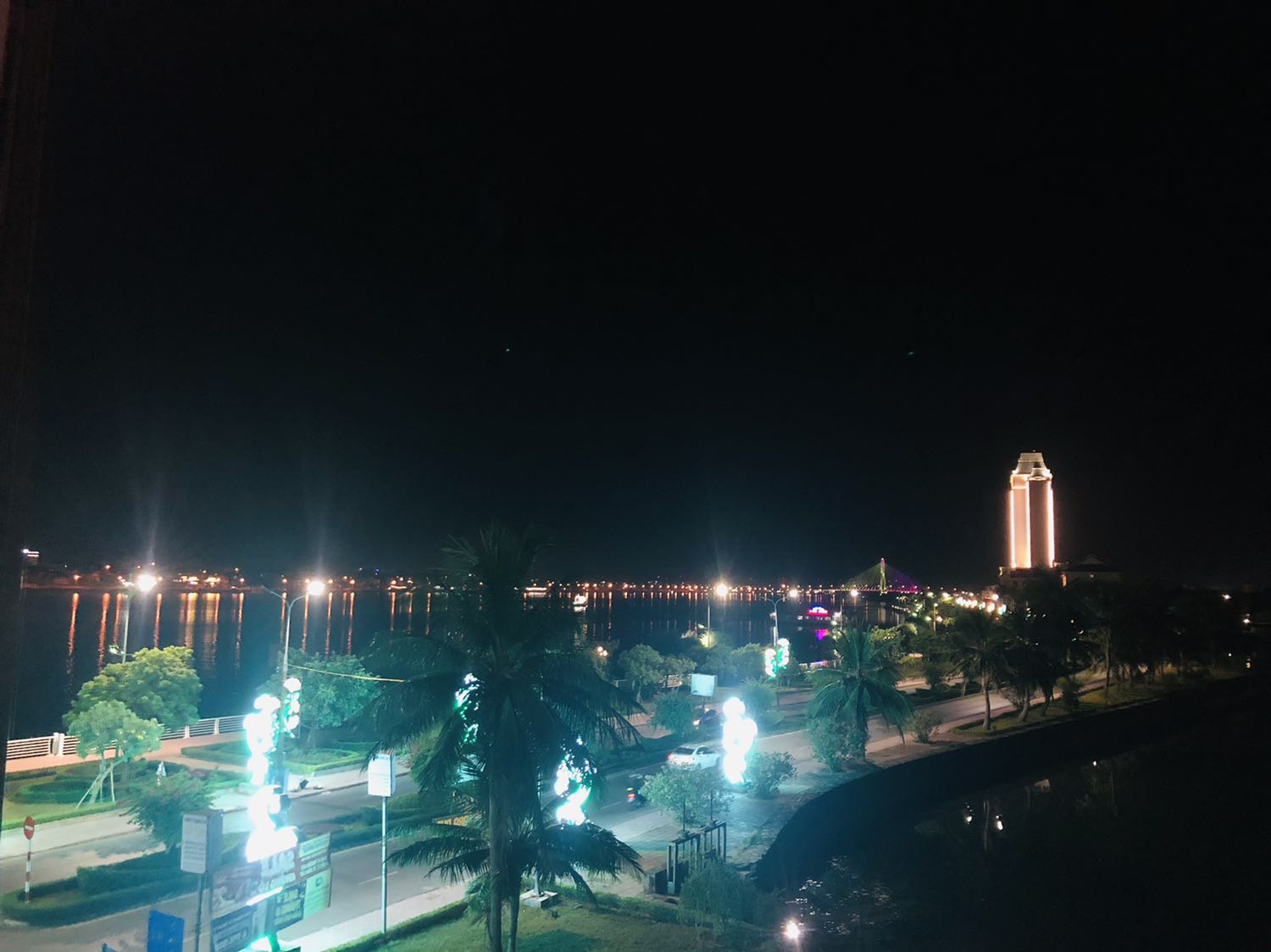 Gối ôm ok, giao đúng mẫu nhanh chóng. Quà tặng mẹ