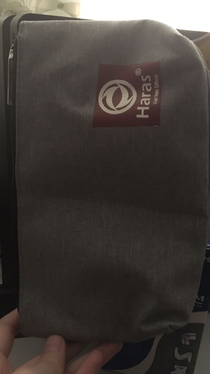 Sản phẩm ok, đường may và khoá kéo ổn, ko bị chỉ thừa, vải chắc dạng trượt nước, giao hàng nhanh. Sản phẩm ok, đường may và khoá kéo ổn, ko bị chỉ thừa, vải chắc dạng trượt nước, giao hàng nhanh.