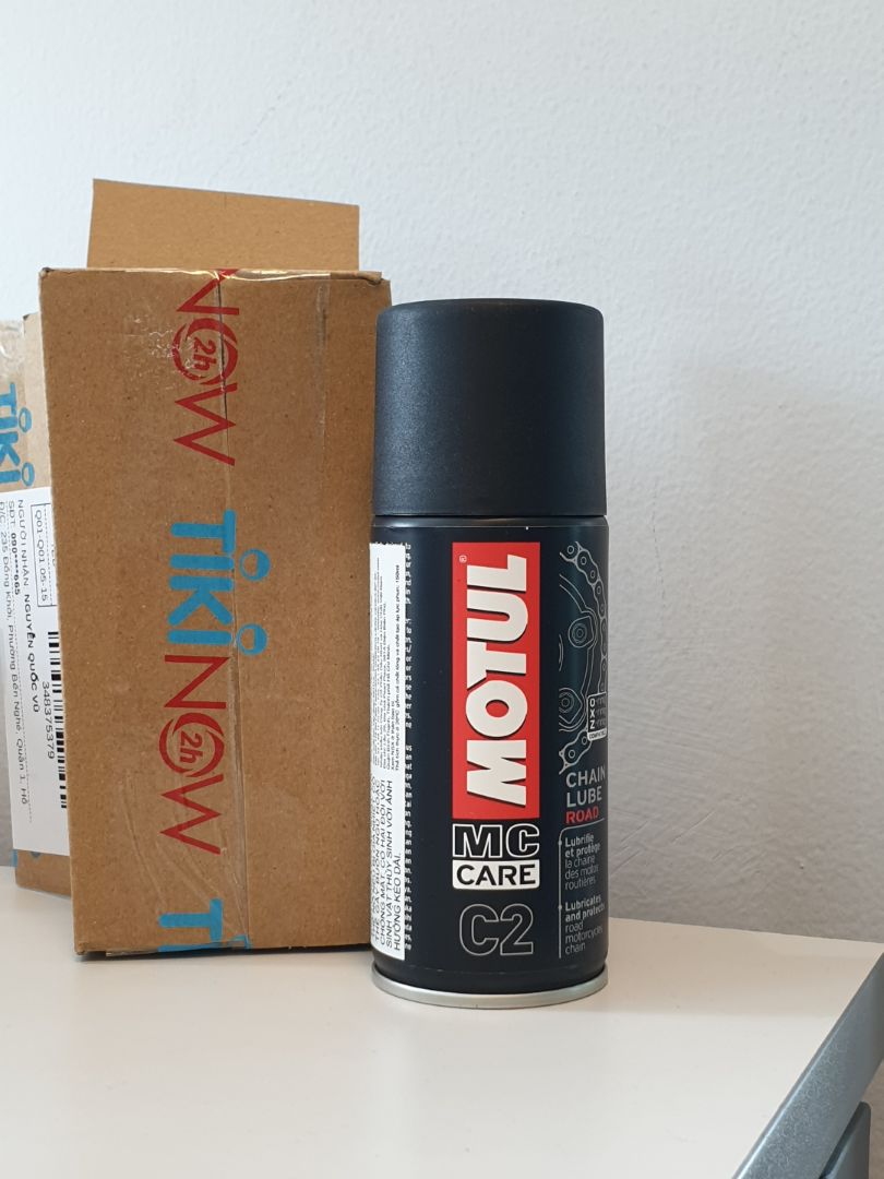 Sản phẩm đúng như mô tả!
Mua từ tiki rất tiện lợi cho Anh Em nào ngại chạy xe đi mua từ shop trực tiếp.
Sản phẩm này rất hữu ích cho anh em chơi xe máy côn tay có bộ sên/xích trần... chain lube này là giải pháp được mình tin dùng hơn 10 năm qua.