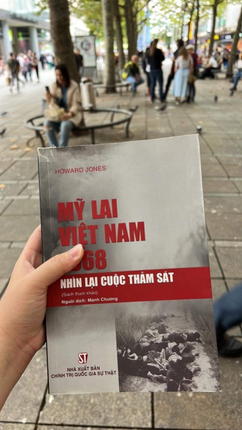 Sách qa cũ, rách góc, shop xem lại nha