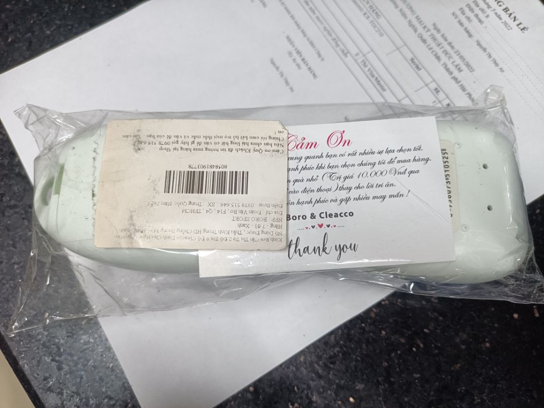 hàng có vẻ cứng cáp, đeo vào nhìn tốt đáng dùng cho ai cận :v