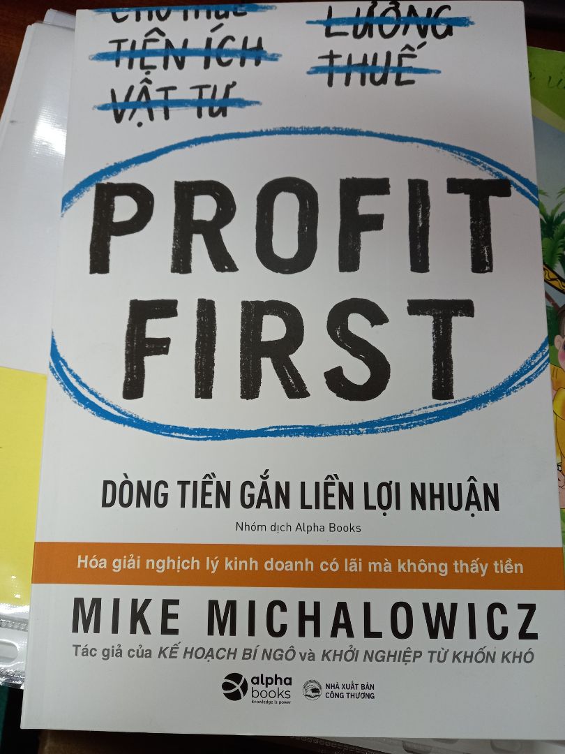 Mình ít mua các sản phẩm khác, chỉ mua sách trên Tiki. Lần nào cũng giao siêu nhanh. Lần này đặt đúng vào đợt Hội sách online mà vẫn nhận được hàng siêu nhanh, 1 ngày là nhận được hàng rồi. Sách đẹp không rách. Nội dung thì mình chưa đọc nhưng thấy anh Đức Bùi review nghe có vẻ hấp dẫn nên mua :))))