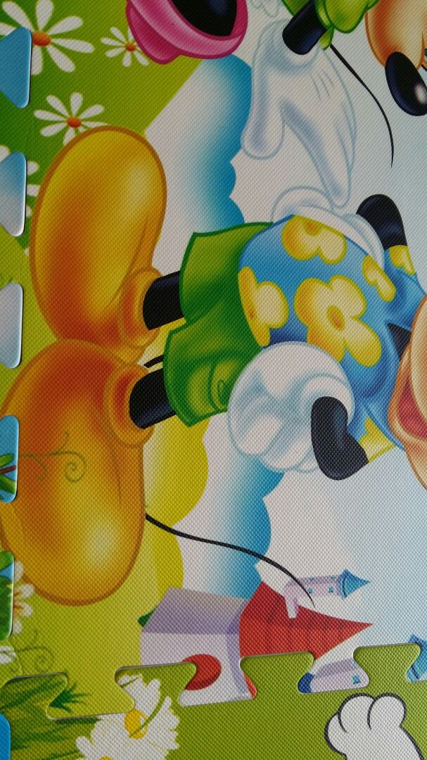 4 miếng xốp thì có 2 miếng ko in logo nhà sx, nhìn bên ngoài hình nhòe hơn 2 miếng kia (đt mình chụp lên nó hơi ảo) 4 miếng xốp thì có 2 miếng ko in logo nhà sx, nhìn bên ngoài hình nhòe hơn 2 miếng kia (đt mình chụp lên nó hơi ảo)