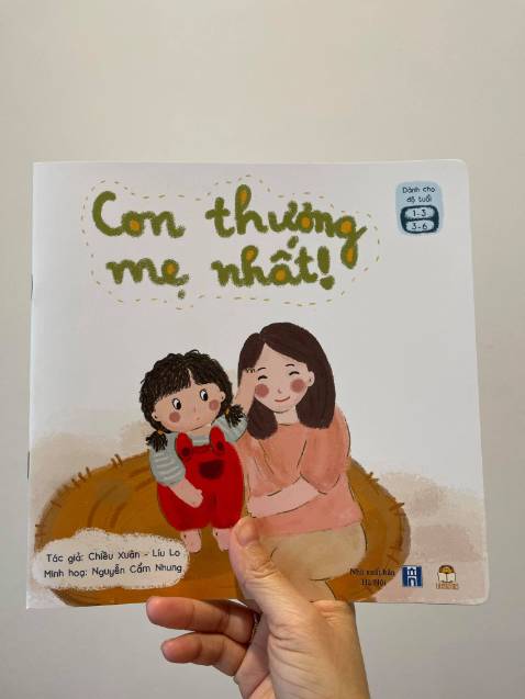 Sách yêu lắm ấy, mình là người lớn còn thất cưng nữa. Ưng nhất là sách cho bé nhưng được viết bằng thơ, rất đáng yêu, dễ đọc, dễ nhớ. Lấy nhân vật cũng rất Việt Nam nữa, tìm mãi mới thấy một bộ sách cho trẻ em thuần Việt đến vậy. Nói chung là ưng