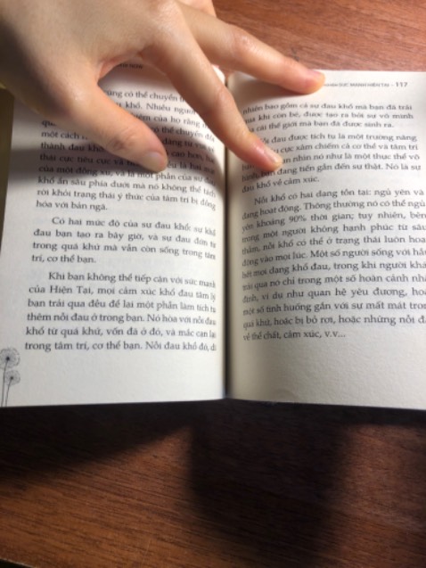 Chất lượng giấy tốt .giao hàng nhanh .nội dung sách đáng để suy ngẫm. Sách kích thước nhỏ gọn bỏ túi rất tiện Chúc tiki Buôn may bán đắt