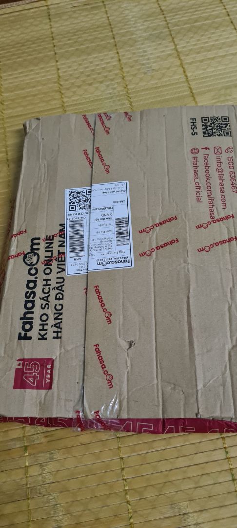 Cực kỳ hài lòng!
Hàng giao quá nhanh, bao gói cẩn thận. Sách như mới dù xuất bản từ 2019. Ngoài cd ra còn quét được QRCode để vào được trang có file nghe và file script, rất tiện lợi với người không có ổ đĩa CD như mình!