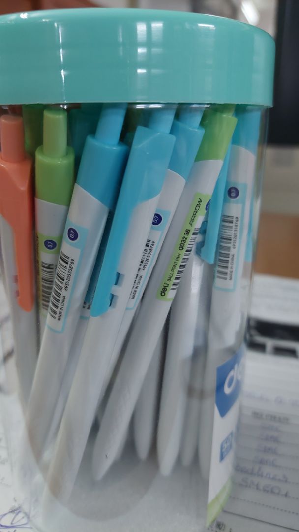 giao hàng sai mẫu. tất cả có 3 mẫu. mình chọn mẫu 2 mà giao mẫu 1. giận thật