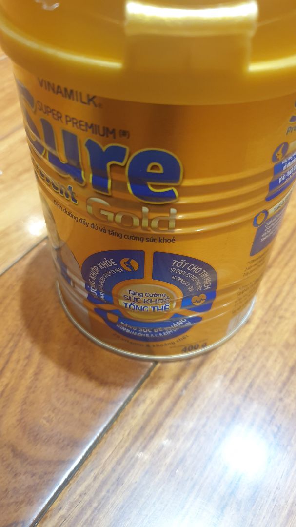 Sản phẩm Tiki Trading và Đơn vị vận chuyển là đơn vị ủy quyền nhưng sp gói hàng ko kỹ. Ko có bọc chống sốc chỉ là nilon thường. Là sp cao cấp trong phân khúc sữa nhưng khi sp tới tay khách hàng móp đến tận 2 vết. Thật sự thất vọng về tác phong thiếu chuyên nghiệp của 1 trong những đơn vị TMĐT lớn và uy tín nhất hiện nay