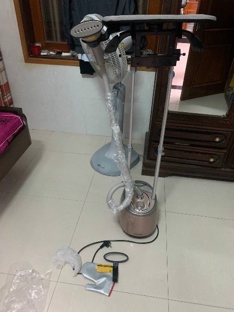 Sản phẩm đúng mô tả, đóng gói cẩn thận. Rất dễ lắp đặt, hơi nóng lên rất nhanh, mạnh và đều ,Shop giao hàng siêu nhanh, chỉ mất 1 ngày là nhận được hàng. Đối với cây là nước như vậy rất đáng đồng tiền bát gạo. Sẽ tiếp tục ủng hộ shop vào lần tới