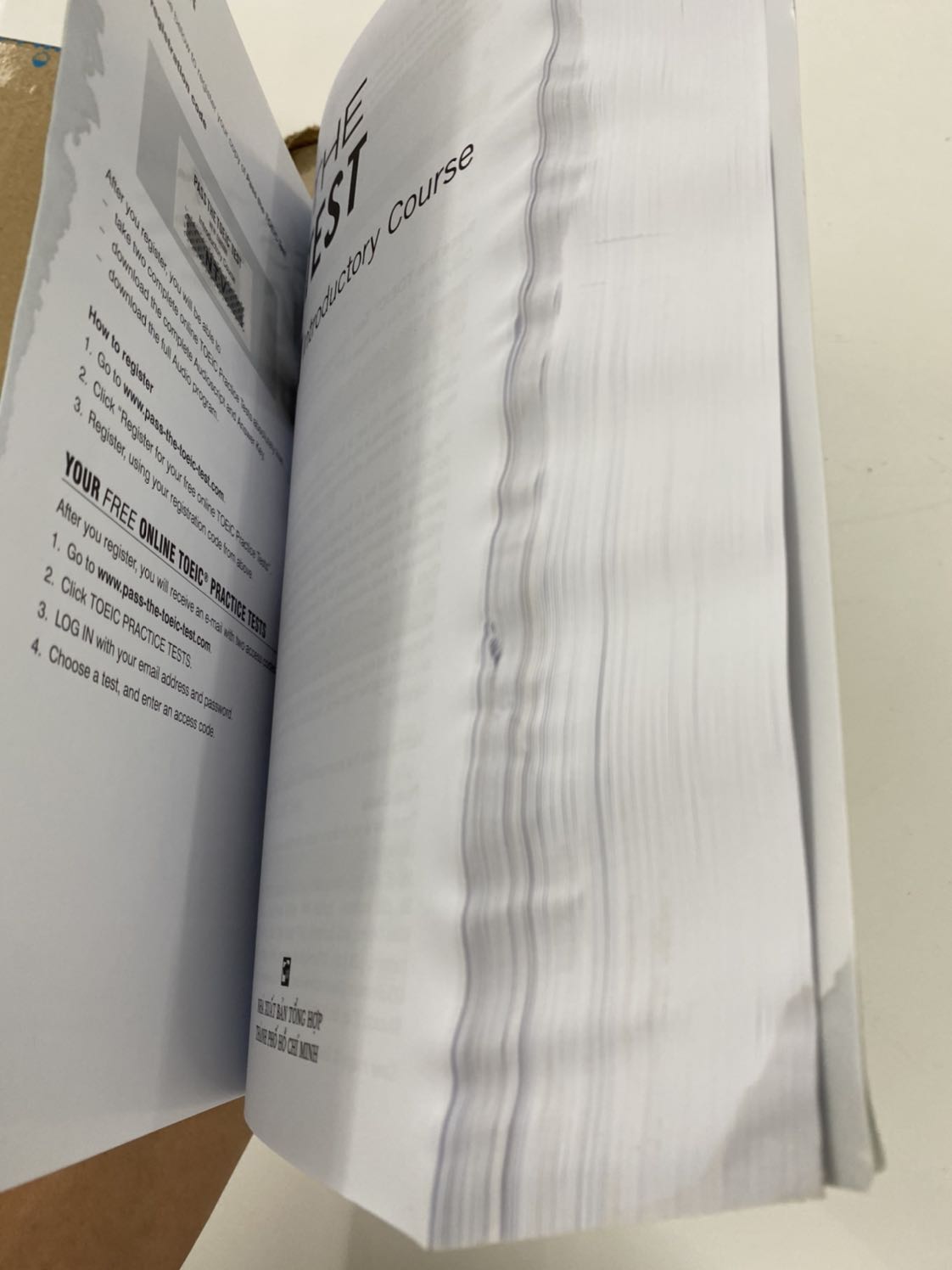 Sản phẩm giao bị ướt. Đề nghị Tiki đổi lại sản phẩm khác.