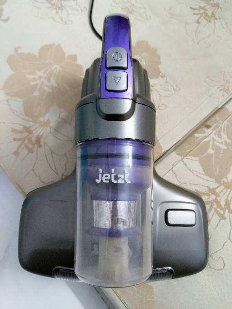 đóng gói hàng cẩn thận, máy hút mạnh, chạy êm, hút được rất nhiều bụi trên cả 2 nệm trong nhà mình