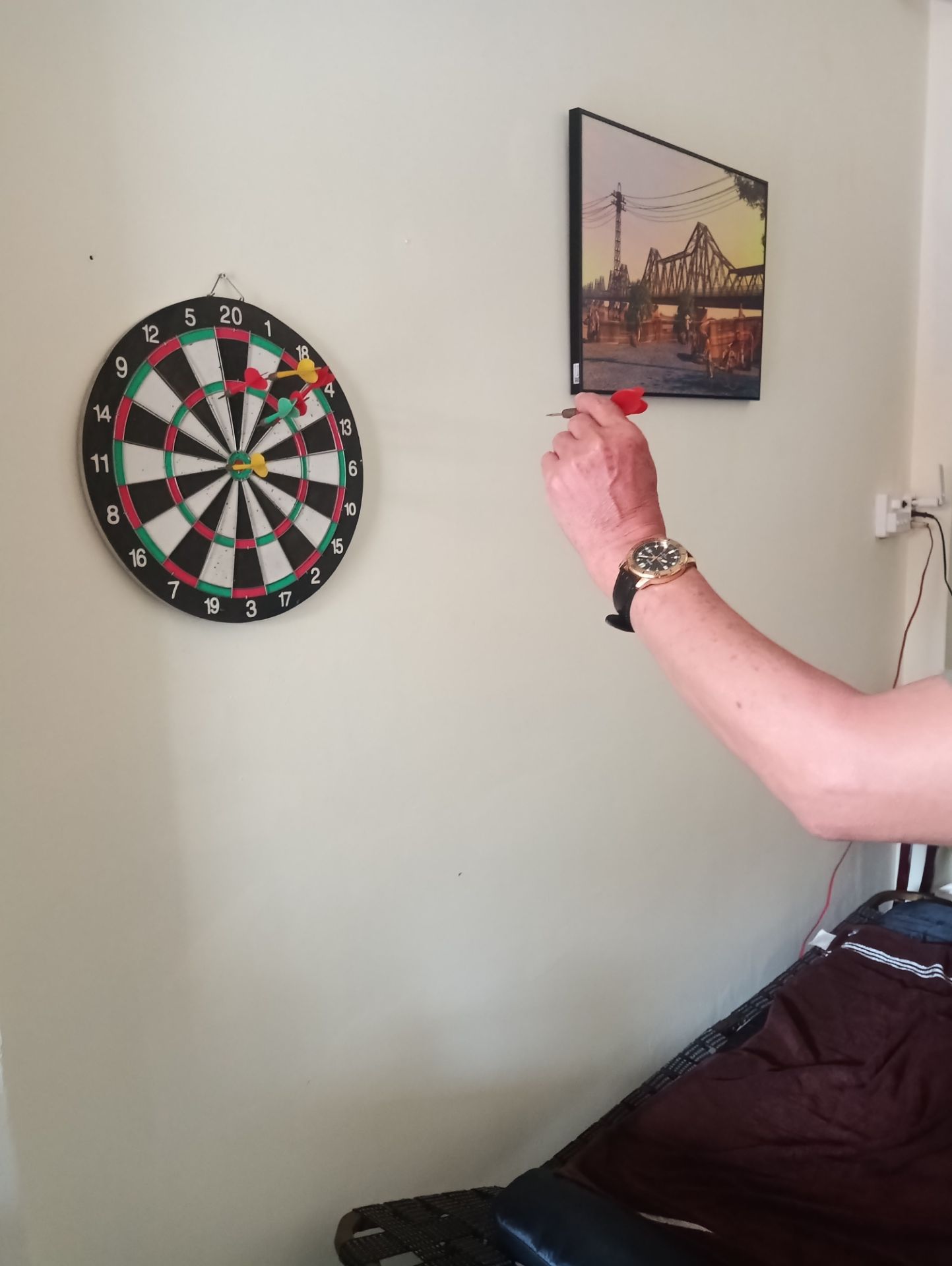 Giá cả phải chăng . Hàng tốt , vừa ý .