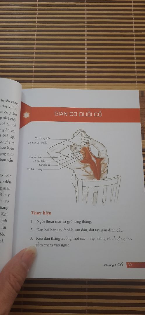 Đúng là quyển sách quý, rất hữu ích !! Sách đẹp , bố trí khoa học !! Dịch vụ vận chuyển quá chuẩn !!