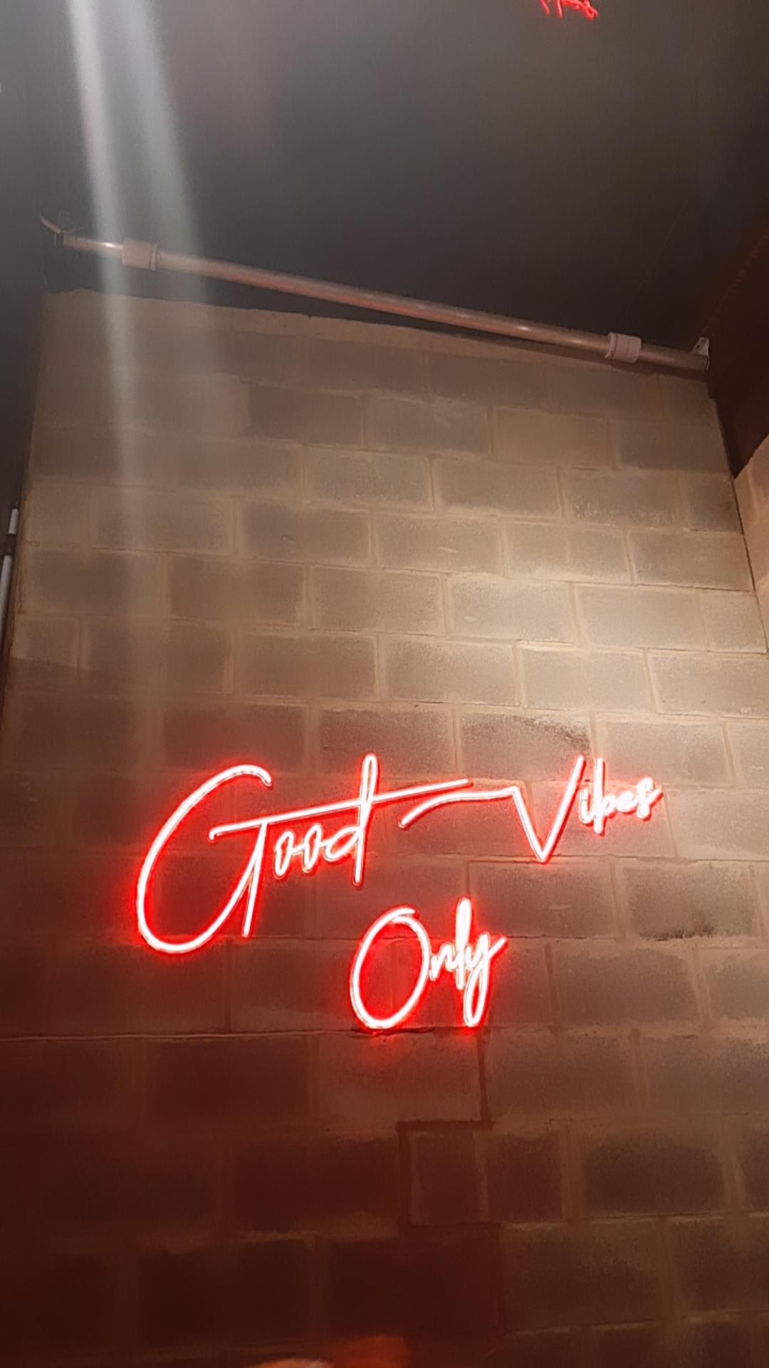 hình hem liên quan lắm nma sản phẩm tốt nhe, đóng gói siêu kỹ, giao hàng nhanh, chất lượng tốt