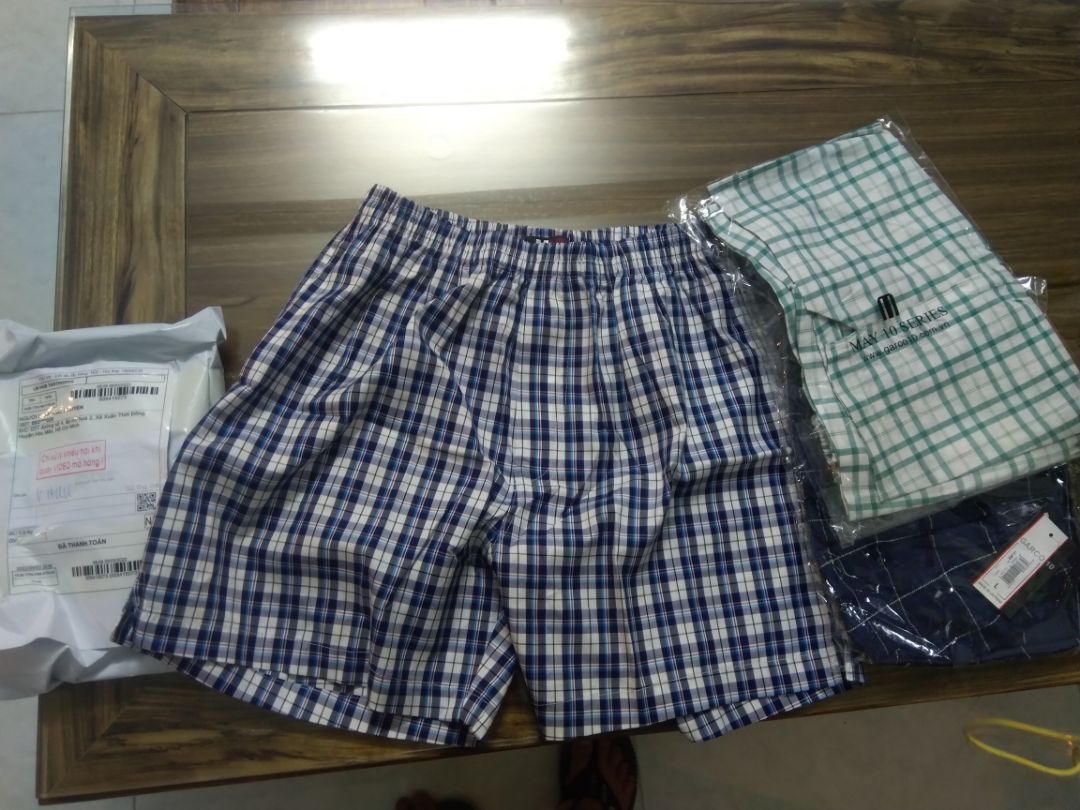 Size L nhưng quần quá nhỏ, 65kg cao 1,63 mà mặc ko vừa. Tôi muốn trả hàng được ko shop? hoặc nếu có size XXL thì đổi giúp tôi, cảm ơn Size L nhưng quần quá nhỏ, 65kg cao 1,63 mà mặc ko vừa. Tôi muốn trả hàng được ko shop? hoặc nếu có size XXL thì đổi giúp tôi, cảm ơn