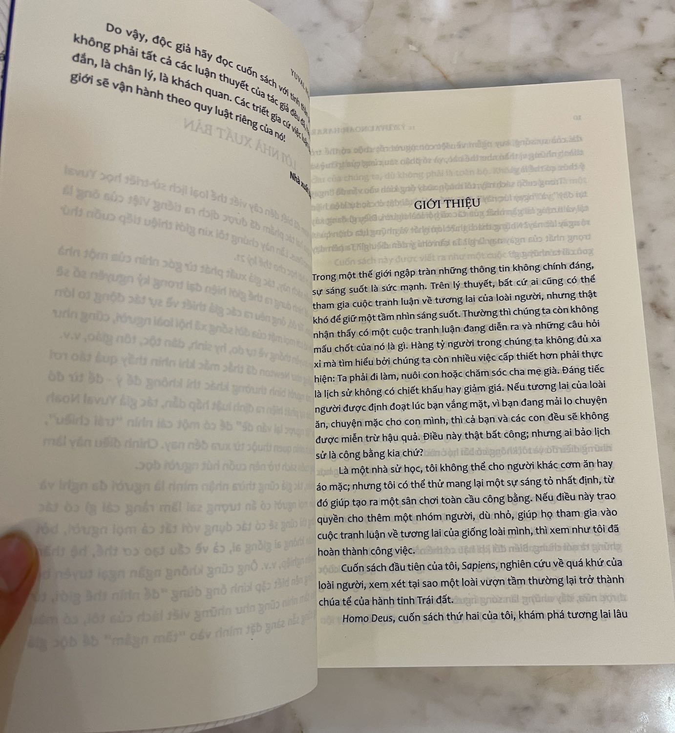 Tiki đóng gói cẩn thận, sách xứng đáng để mua đọc