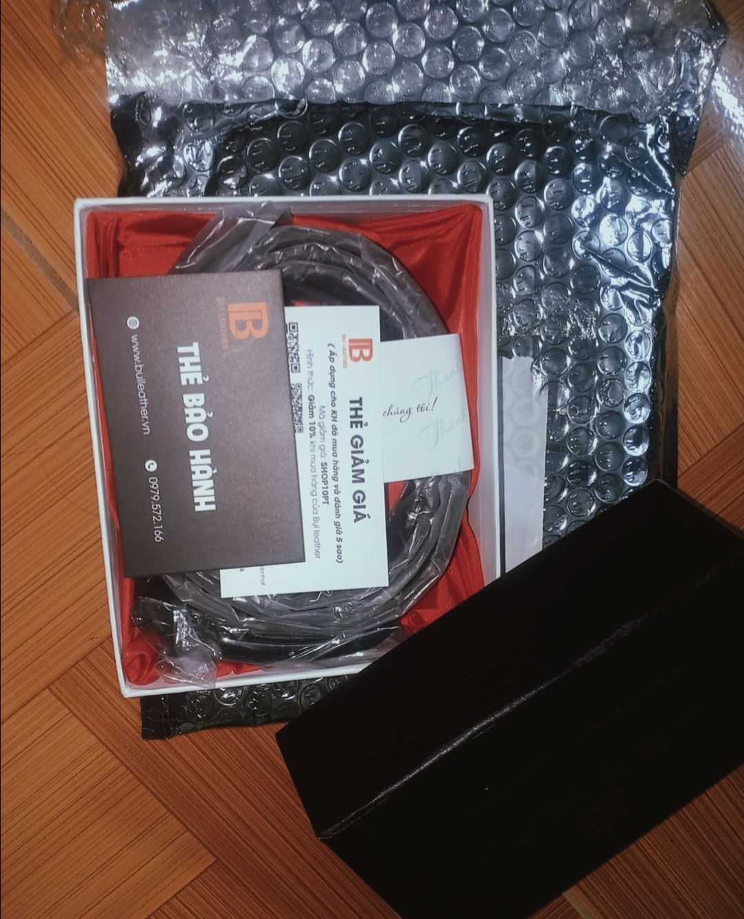 hàng đóng gói cẩn thận, dây mềm, mặt dây bóng đẹp. sẽ tiếp tục ủng hộ shop