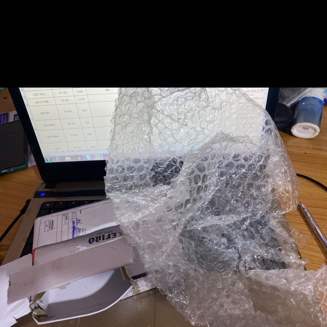 Quá chán vì tiki. Mấy chục lần mua hàng k sao. Vì tin tưởng nên lần này mua tiếp. Thế mà nhận hàng là thì chẳng có gì.