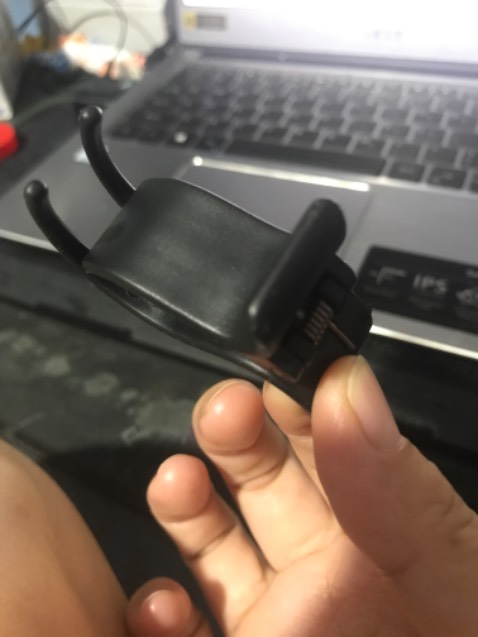 Shop giao hàng nhanh,đóng gói kỹ càng,  kẹp cứng và chắc nhé mn
Mình đã mua của shop 3 cái đó rồi.