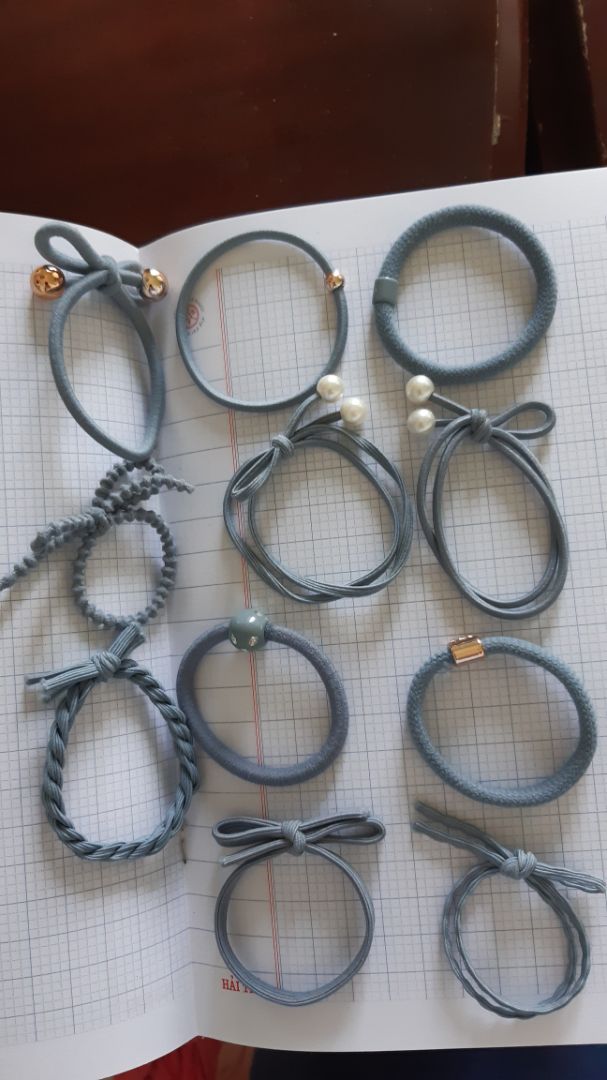 11 dây, thiếu hẳn 1 dây. dây ko đẹp như mong đợi. hộp ko có niêm phong