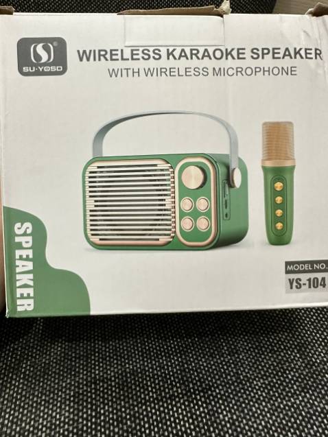 Loa YS104 mình có mua 1 lần rồi thấy quá ưng, nên mình mua thêm cho người thân dùng nghe nhạc ổn lắm nhé, có mic hát karaoke khá ổn. Loa YS104 mình có mua 1 lần rồi thấy quá ưng, nên mình mua thêm cho người thân dùng nghe nhạc ổn lắm nhé, có mic hát karaoke khá ổn.