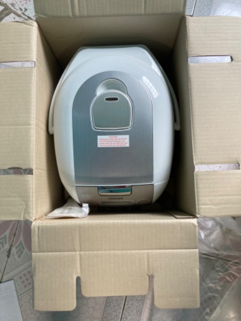 Nồi cơm điện Toshiba này nấu cơm ngon đấy.
Hàng giao nhanh, đúng hẹn, chất lượng đúng.
Đóng gói rất cẩn thận, đầy đủ phụ kiện đi kèm.
Cảm ơn Tiki nhé.