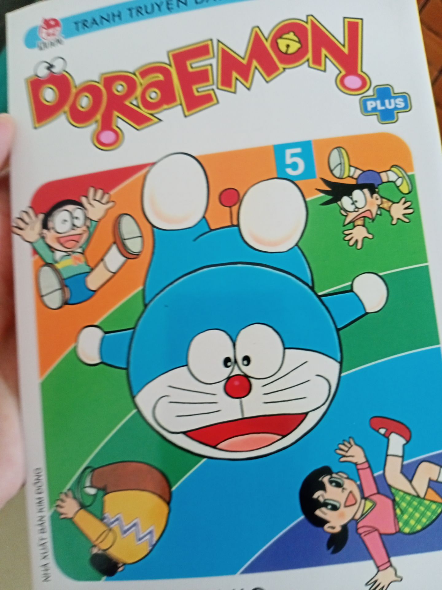 Truyện ok nhưng mà giao hàng lâu lắm 😢😢 2 tuần mới có lận