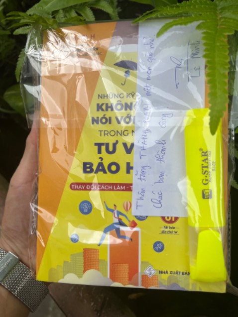 Quyển sách hay và quá nhiều kinh nghiệm cho các bạn TVV mới vào nghề và muốn theo đuổi lâu dài. Cảm ơn anh Lê Minh.