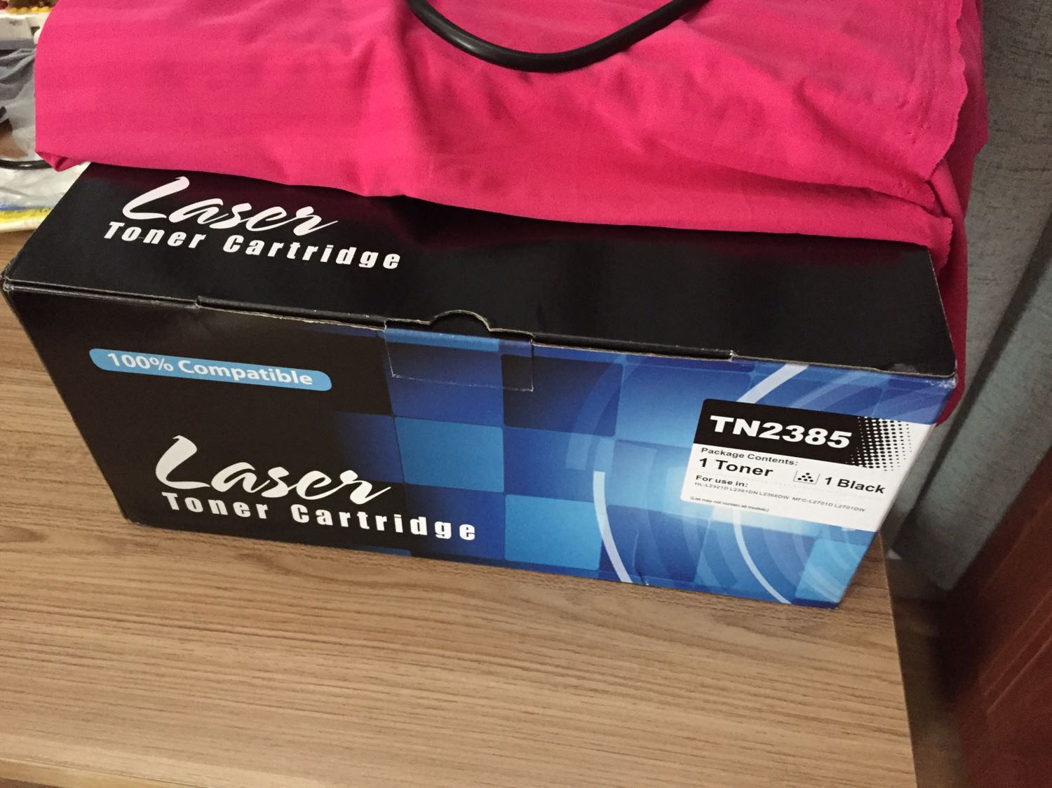 Săn được sales giá 49k 
Giá quá tốt so với mực chính hãng ~500k và mực đổ (bơm) ~140k 
Tuy nhiên xuất xứ lại từ Đài Loan 
Chưa mở seal nên chưa biết chất lượng thế nào