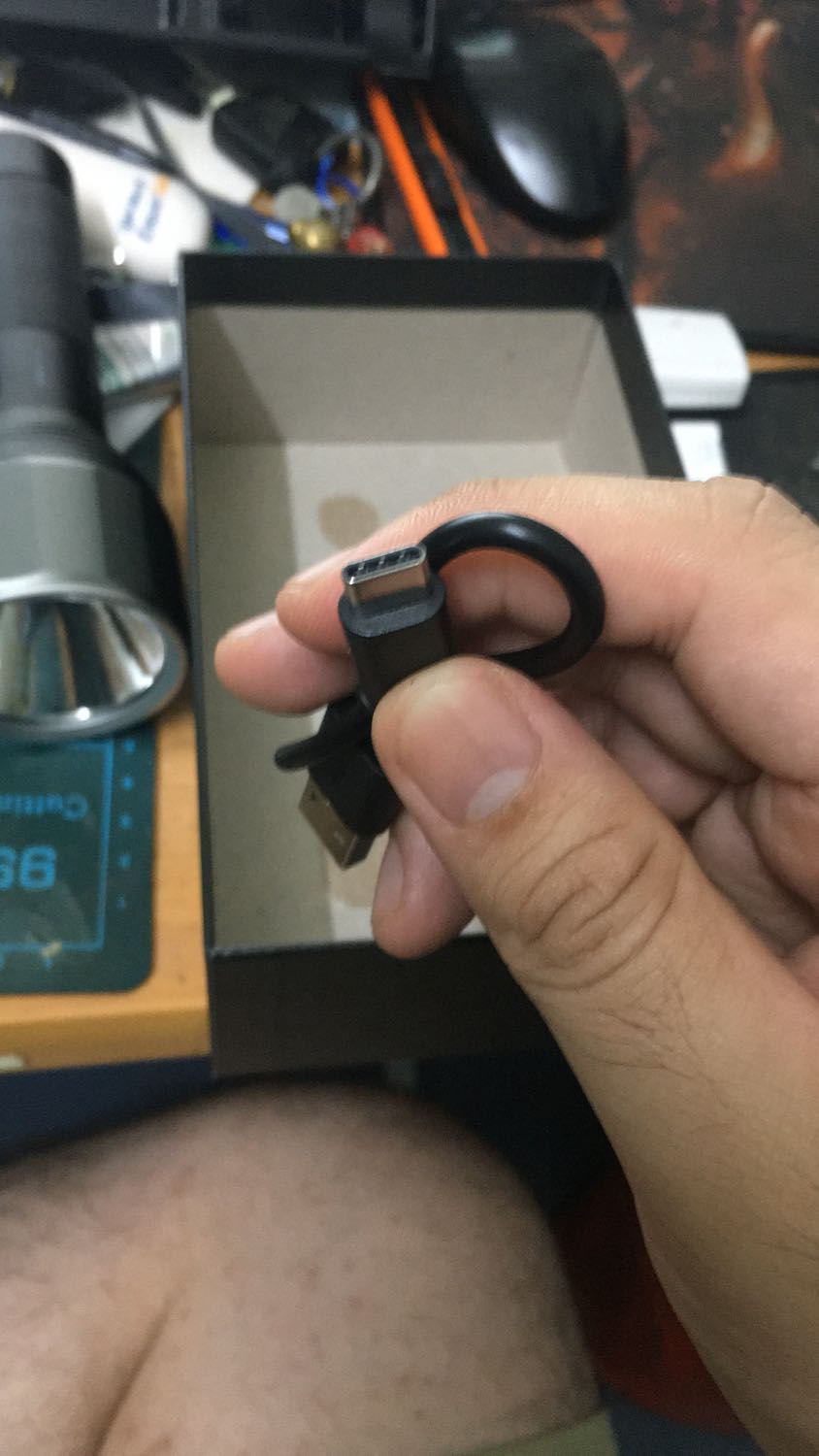 Đồ xịn, nguyên seal, cầm chắc tay, hiện đại. Rất thích, hàng quốc tế nhưng giao nhanh.