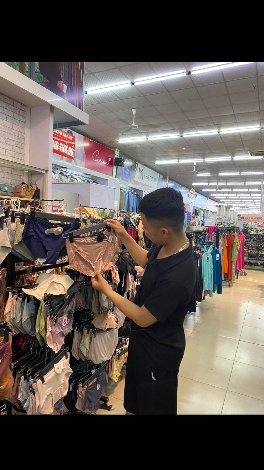 Chủ shop nhiệt tình, hàng đúng như hình ảnh. Máy xay nhuyễn, rất ok mọi người nhé.